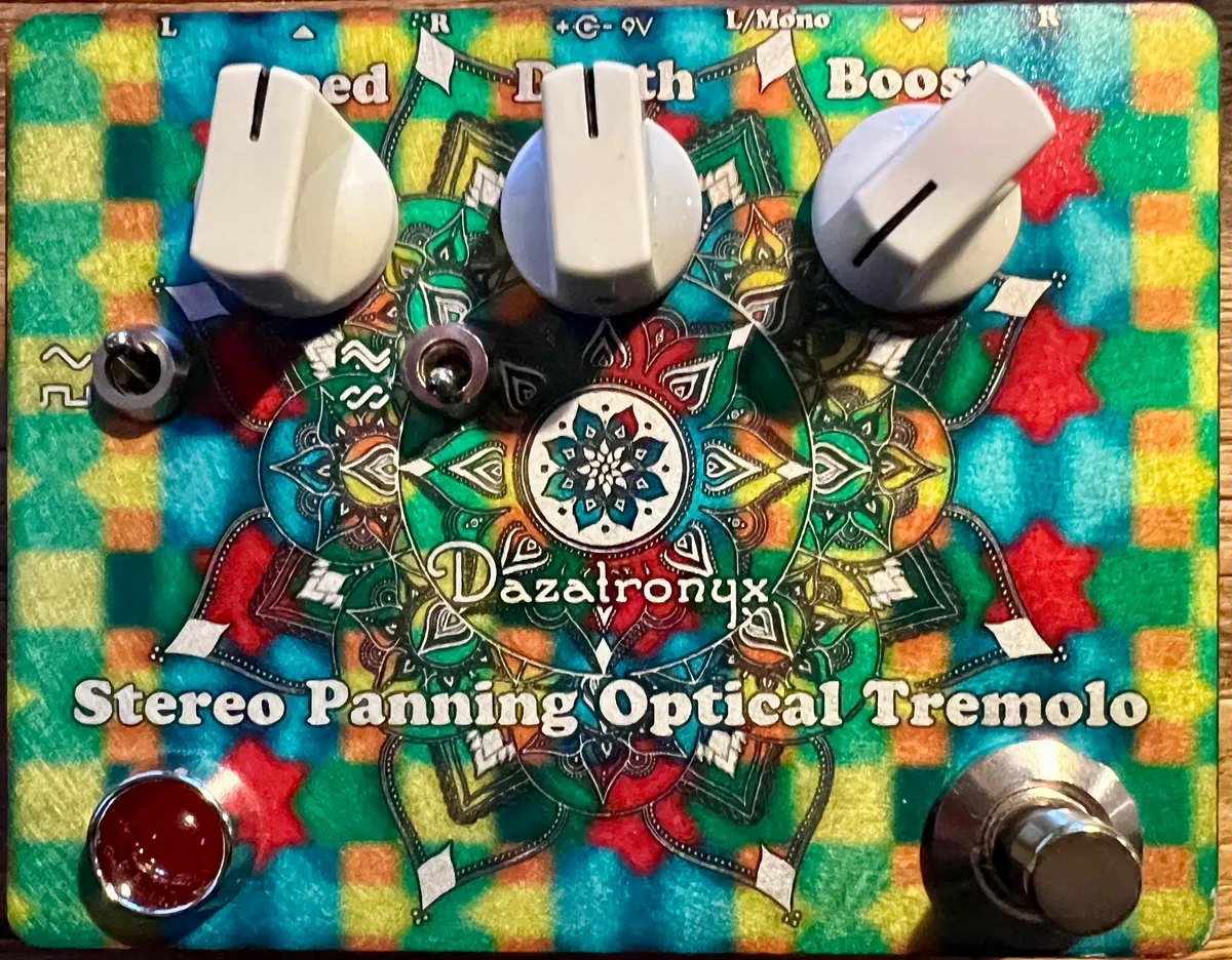 Stereo Panning Optical Tremolo